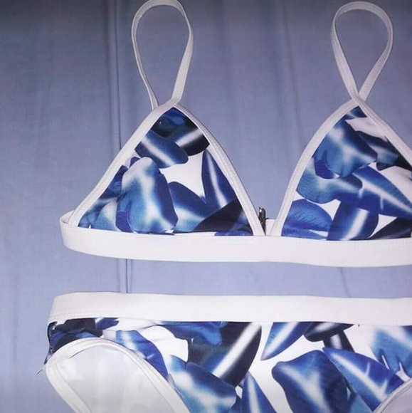 BLUE FLORAL BIKINI SET - Picture 4 of 5