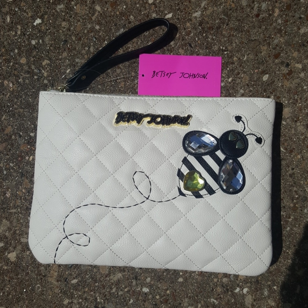 Betsey Johnson Wristlet Clutch Bumblebee BB16545