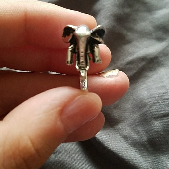 Elephant adjustable ring - Picture 3 of 4