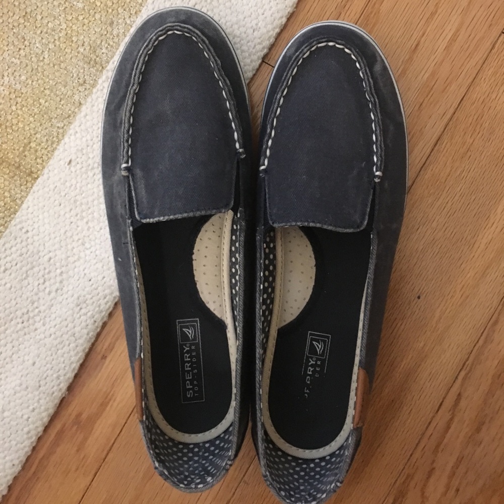 Navy blue Sperry's