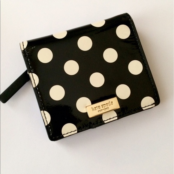 kate spade Handbags - NWOT KATE SPADE Compact Wallet