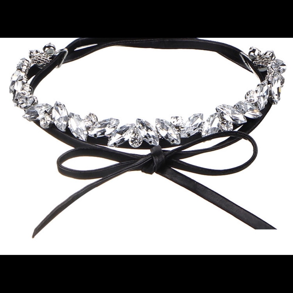 Beautiful Crystal choker 💎💎💎