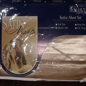 🛌 Satin Sheet Set(SATIN NIGHTS)🛏