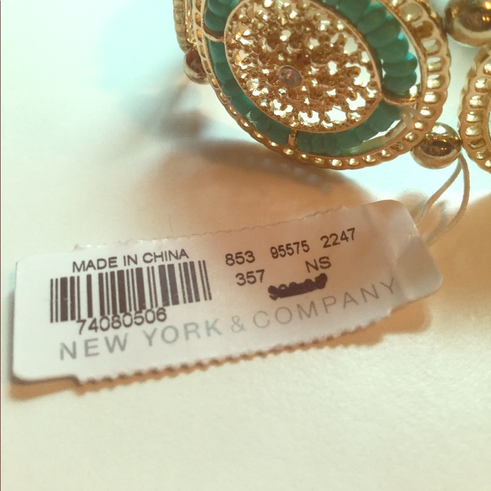 NWT New York and Company Bracelet - Picture 2 of 2