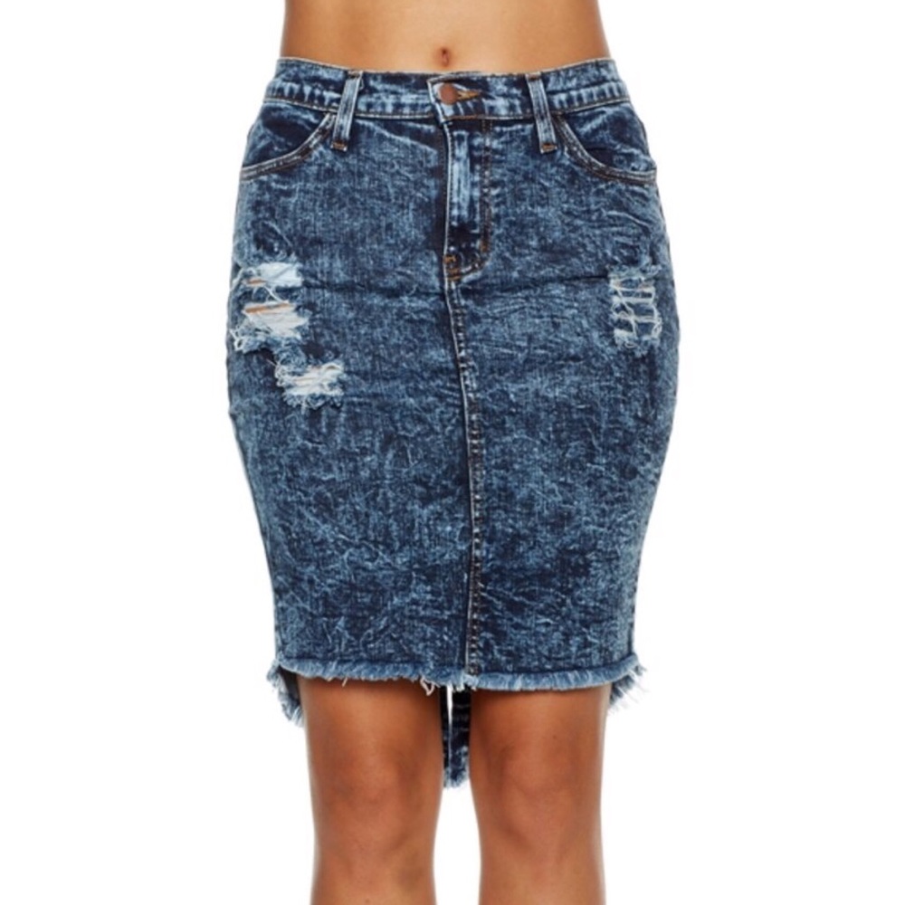 Dark blue destroy knee denim skirt