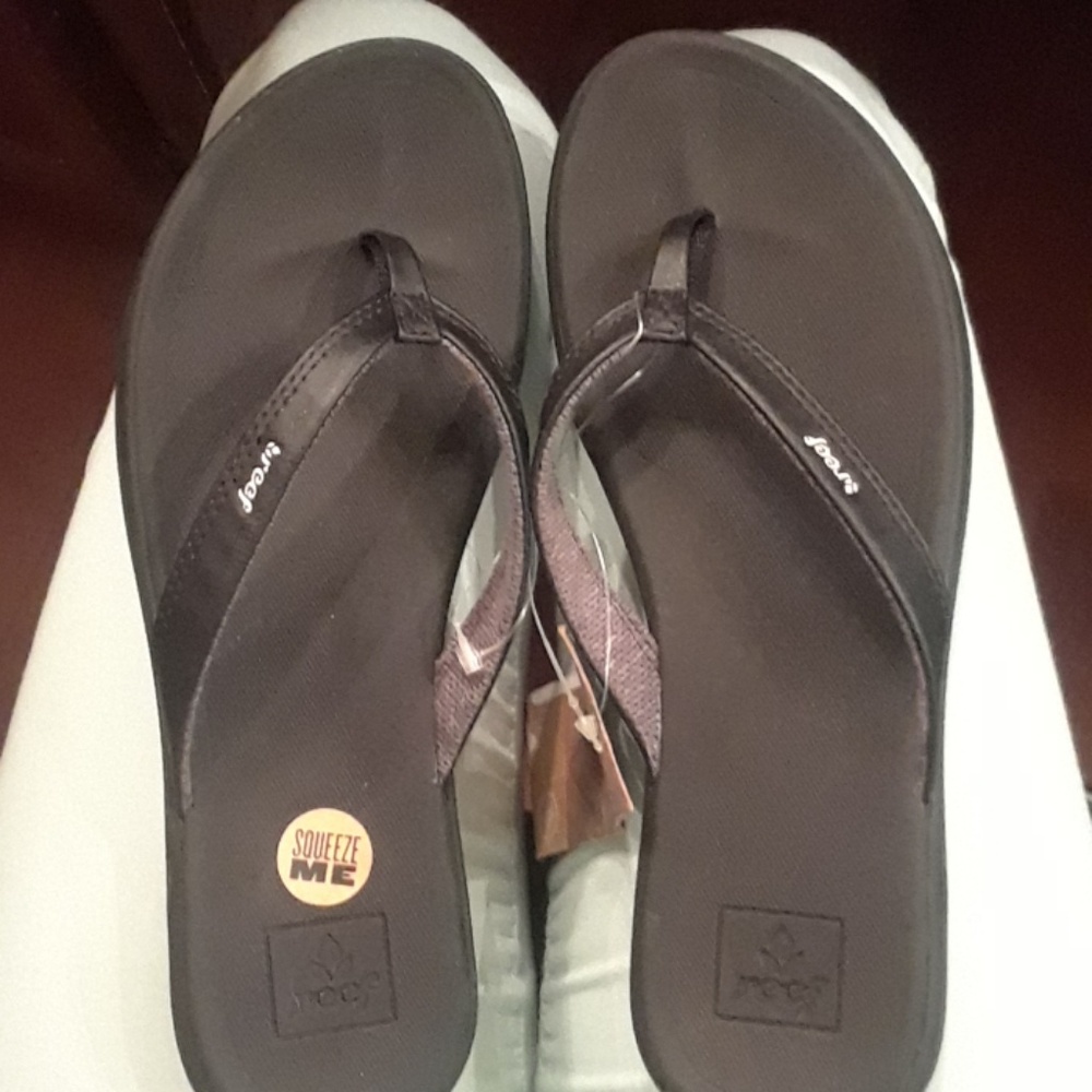 Brand New Reef flip-flops BLACK