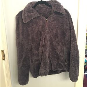 Weatherproof fluffy zip-up jacket