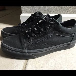 Black vans WOMENS size 7 - MEN 5.5 semi high ankle