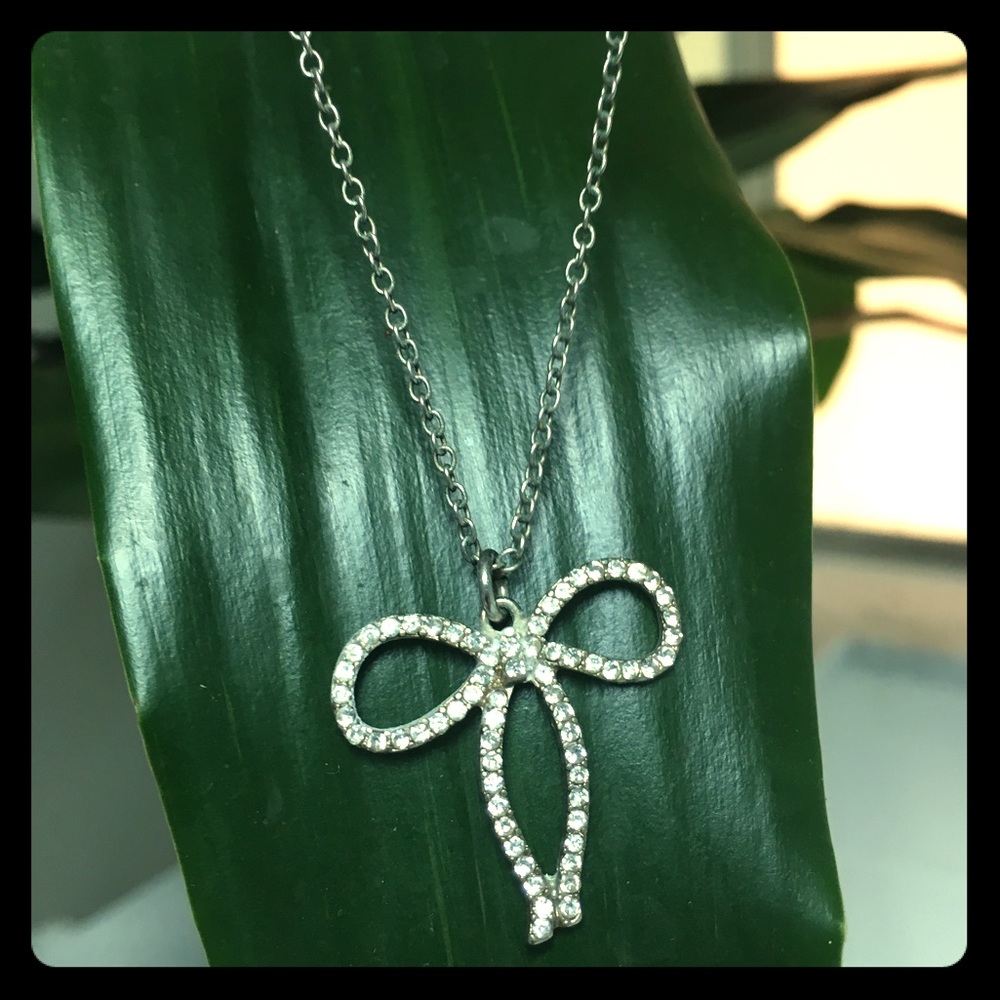 Rhinestone bow pendant necklace