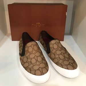 Coach Chrissy Outlined SlipOns 10
