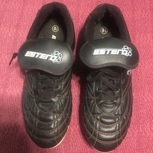 Estero Soccer Cleats- Size 8-1/2