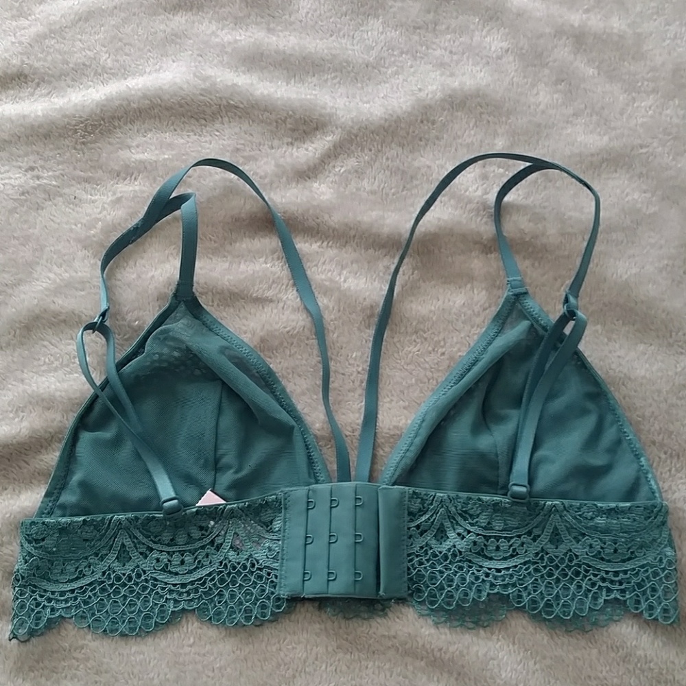 Victoria's Secret strappy bralette - Picture 4 of 4
