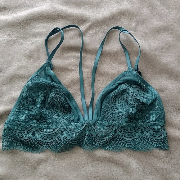 Victoria's Secret strappy bralette - Picture 2 of 4