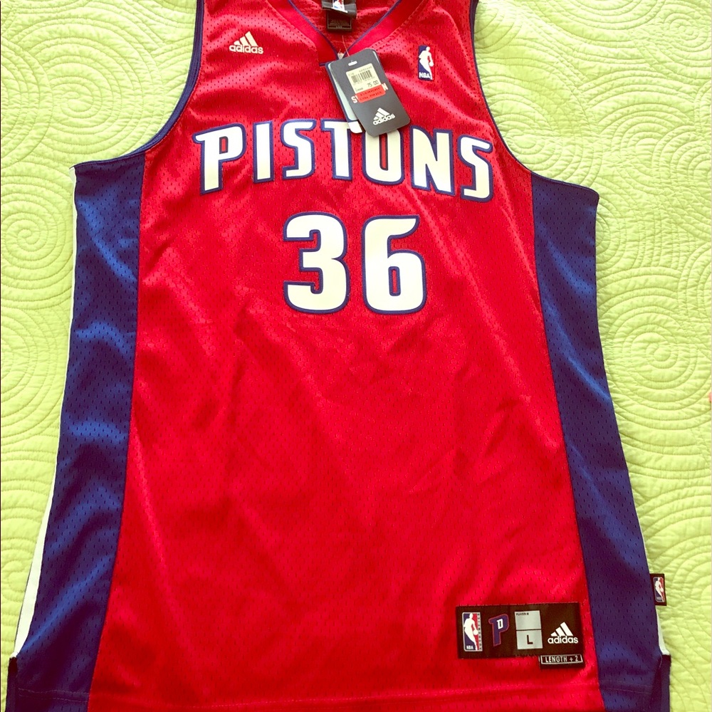 Men's Authentic NBA Jersey. Length +2. Never worn.