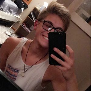 Meet your Posher, Brady