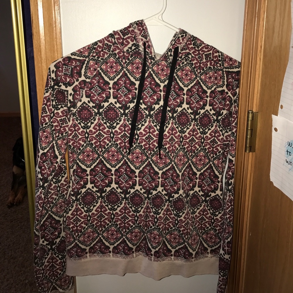 Aeropostle oversized sweatshirt , pockets.