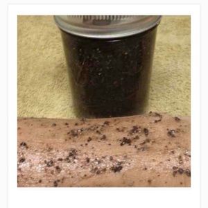 Coffee body and face scrub! 🌸