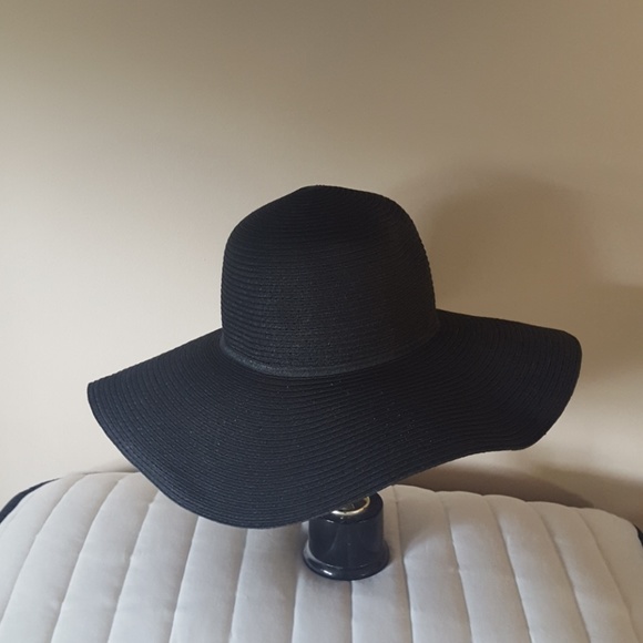 Accessories - BEAUTIFUL WOVEN HAT