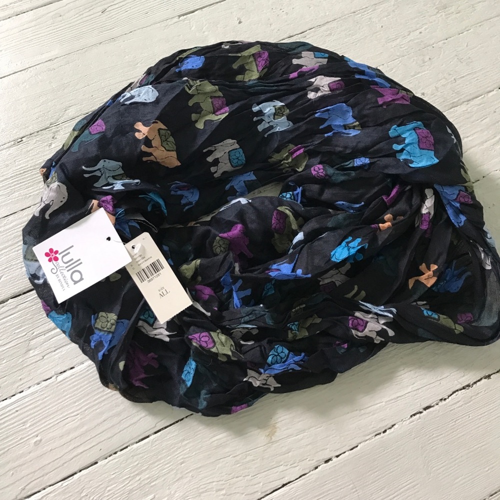 Elephant infinity scarf NWT