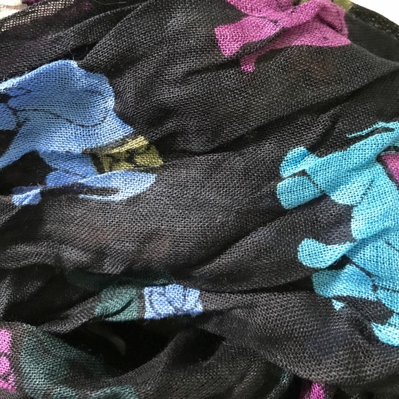Elephant infinity scarf NWT - Picture 3 of 3