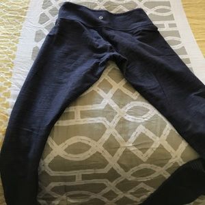 Lululemon leggings, navy blue