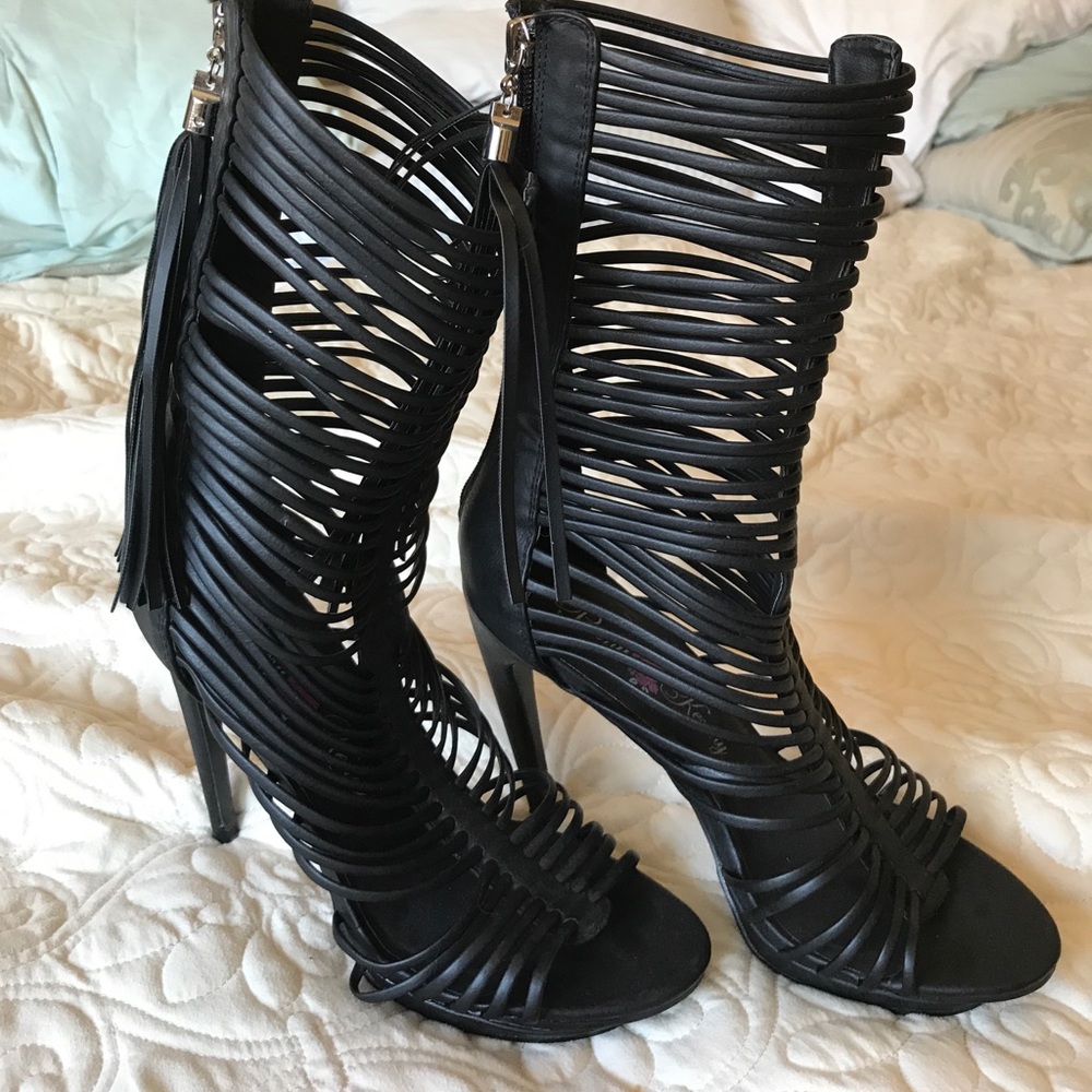 Penny loves Kenny tassel heels