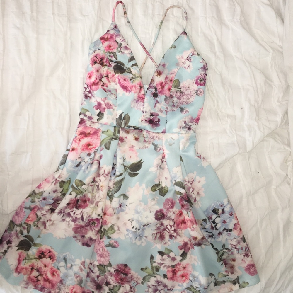 Light blue floral dress - Picture 1 of 4