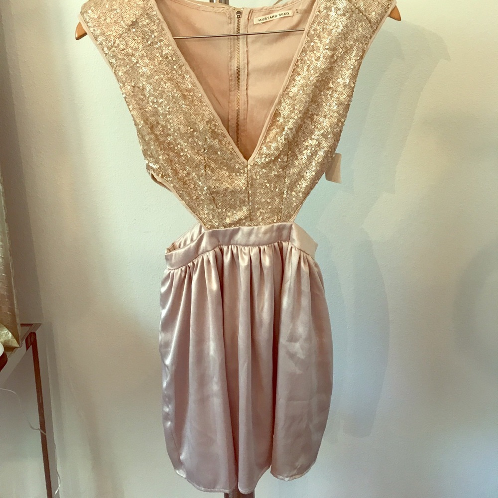 Gorgeous rose gold sequin cutout by mustard seed