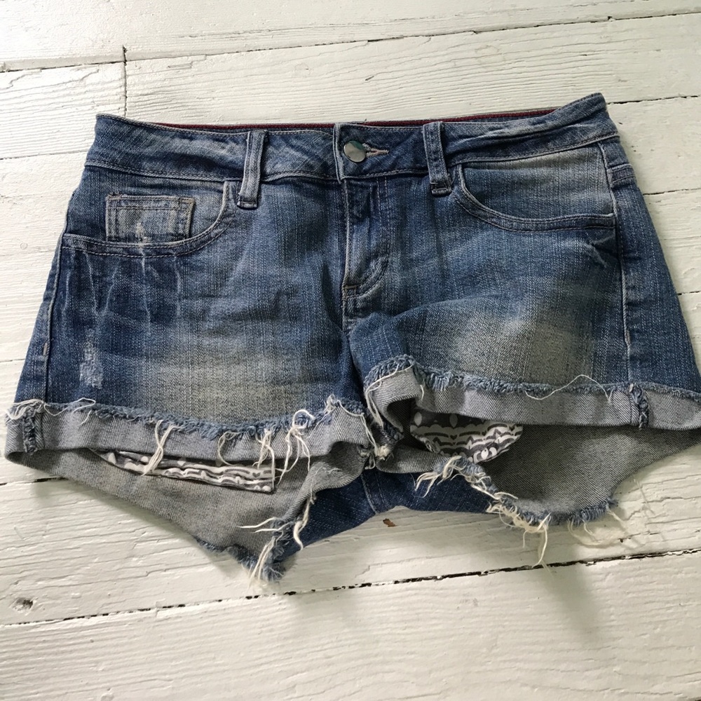 Forever 21 jean shorts size 26