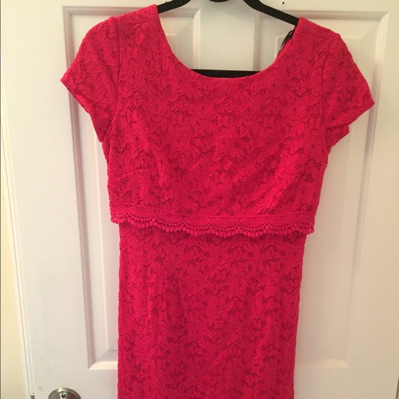 Hot pink lace mini dress - Picture 2 of 4
