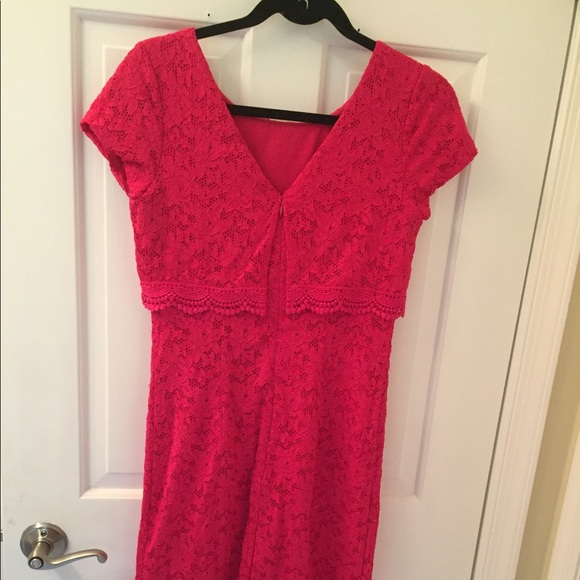 Hot pink lace mini dress - Picture 3 of 4