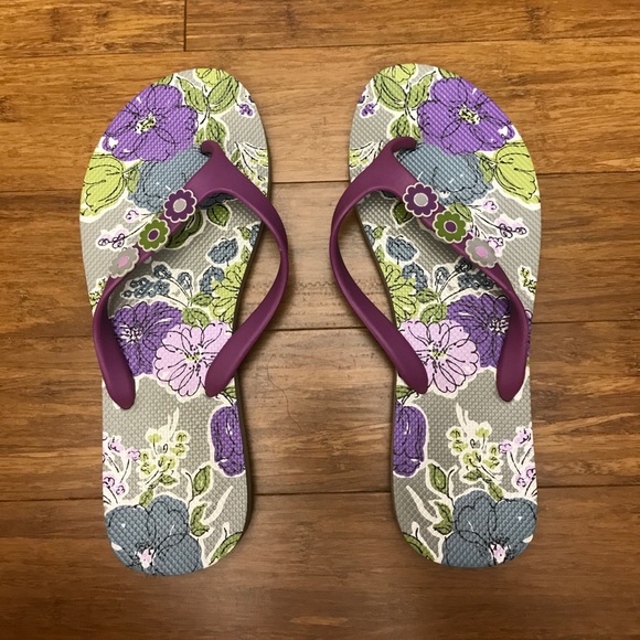 Vera Bradley Shoes - Vera Bradley Floral Flip Flops - Size 9/10