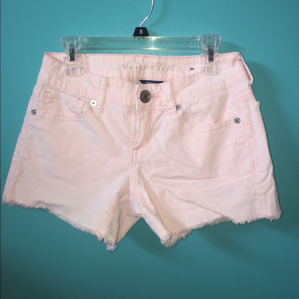 AMERICAN EAGLE light pink corduroy shorts