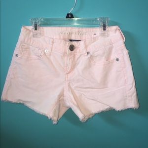 AMERICAN EAGLE light pink corduroy shorts