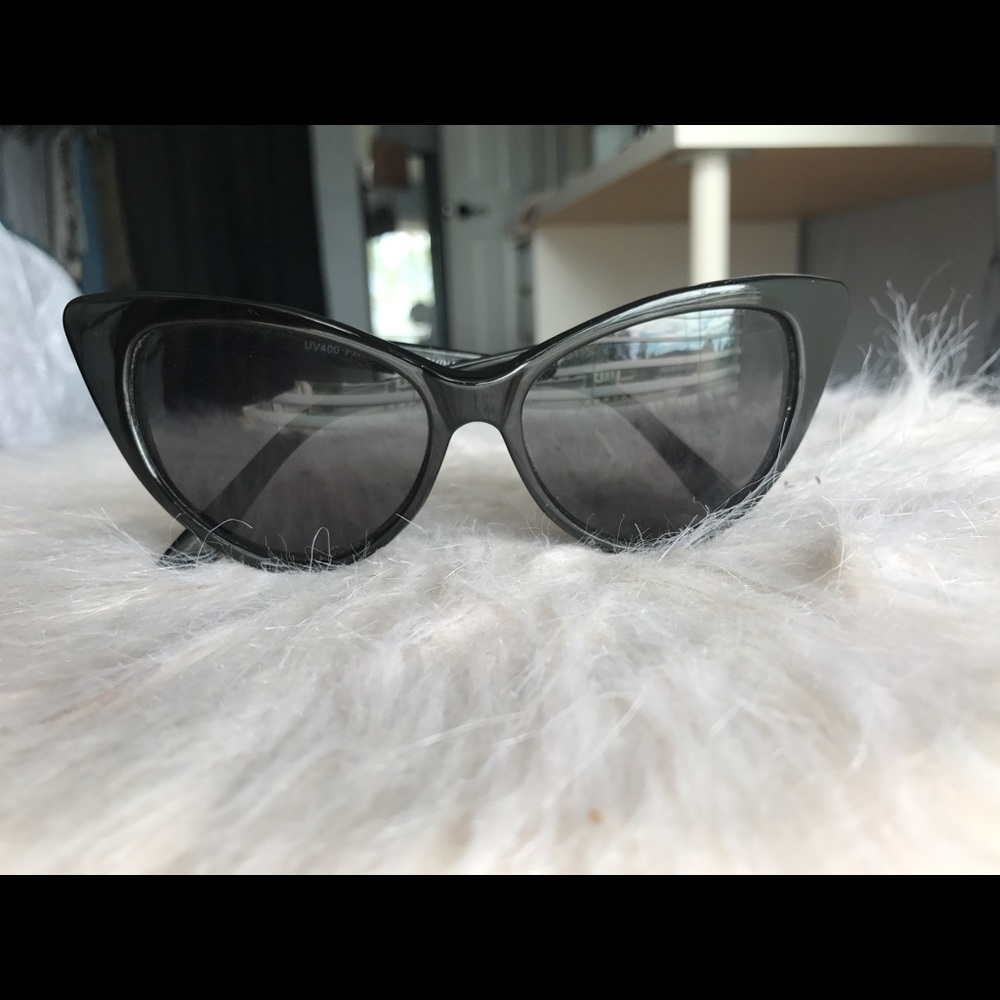 Black cat eye sunglasses