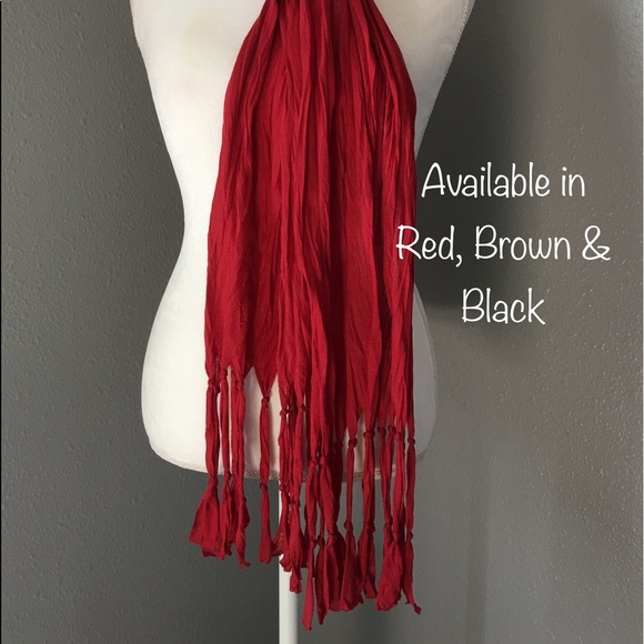 Red scarf - Picture 2 of 5