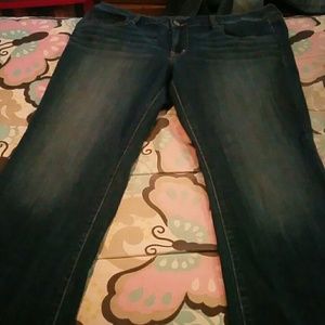 American Eagle Favorite Boyfriend Jean's Size 18S