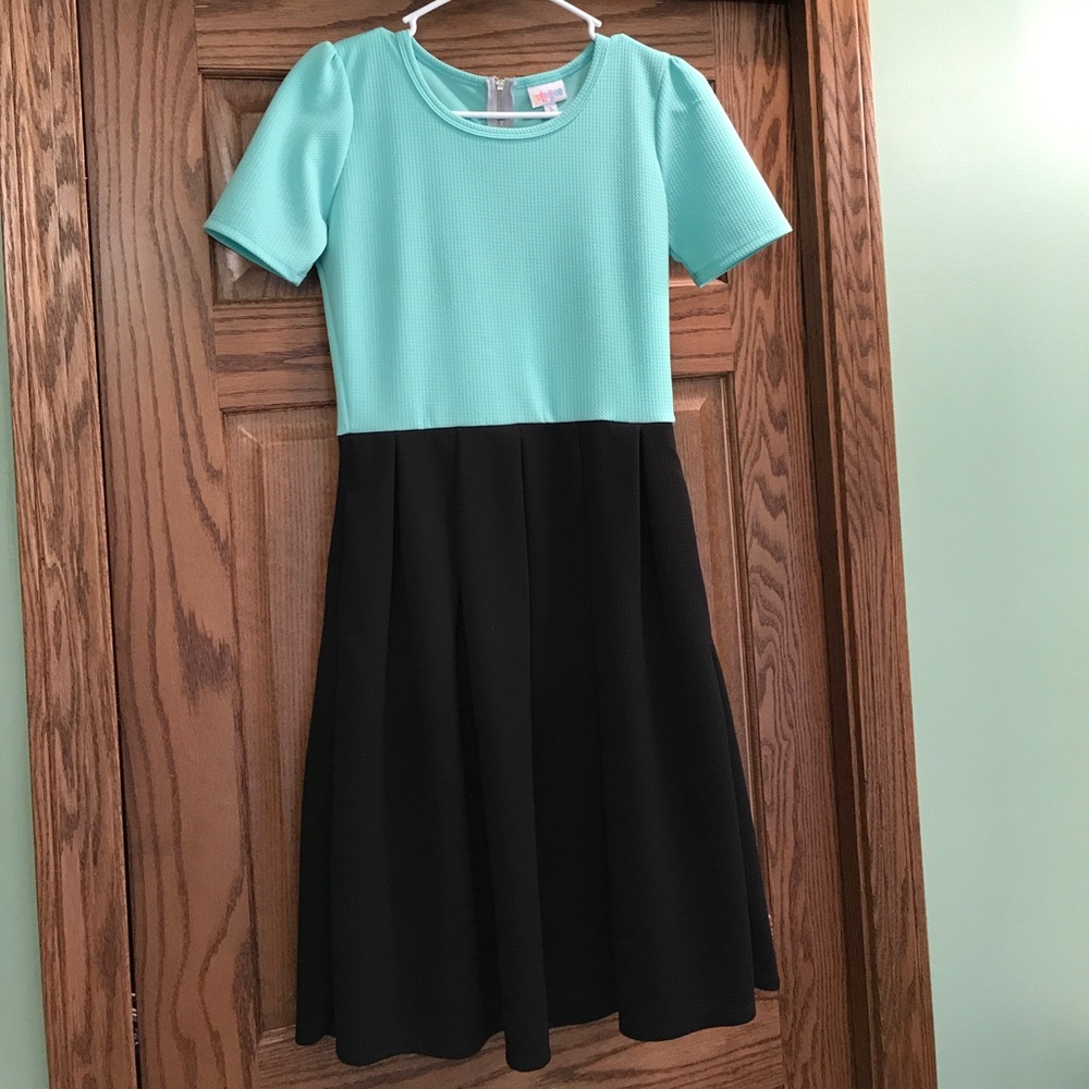 Lularoe Amelia