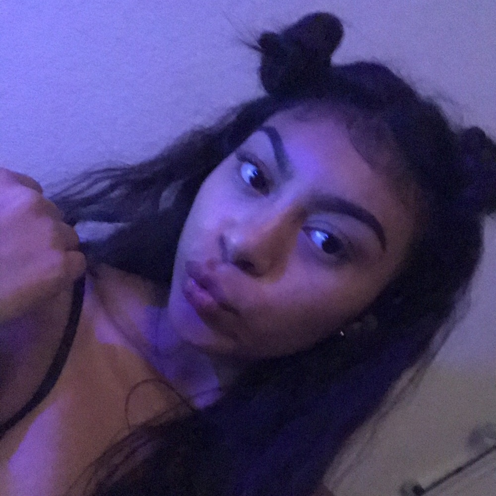 Meet your Posher, Abigail