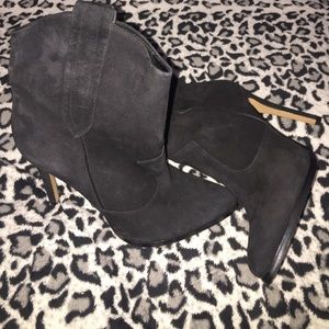 NWOT Aldo Black Booties