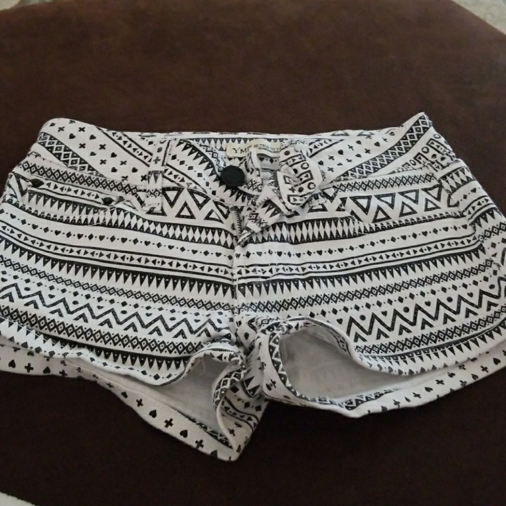 ymi tribal shorts size 1