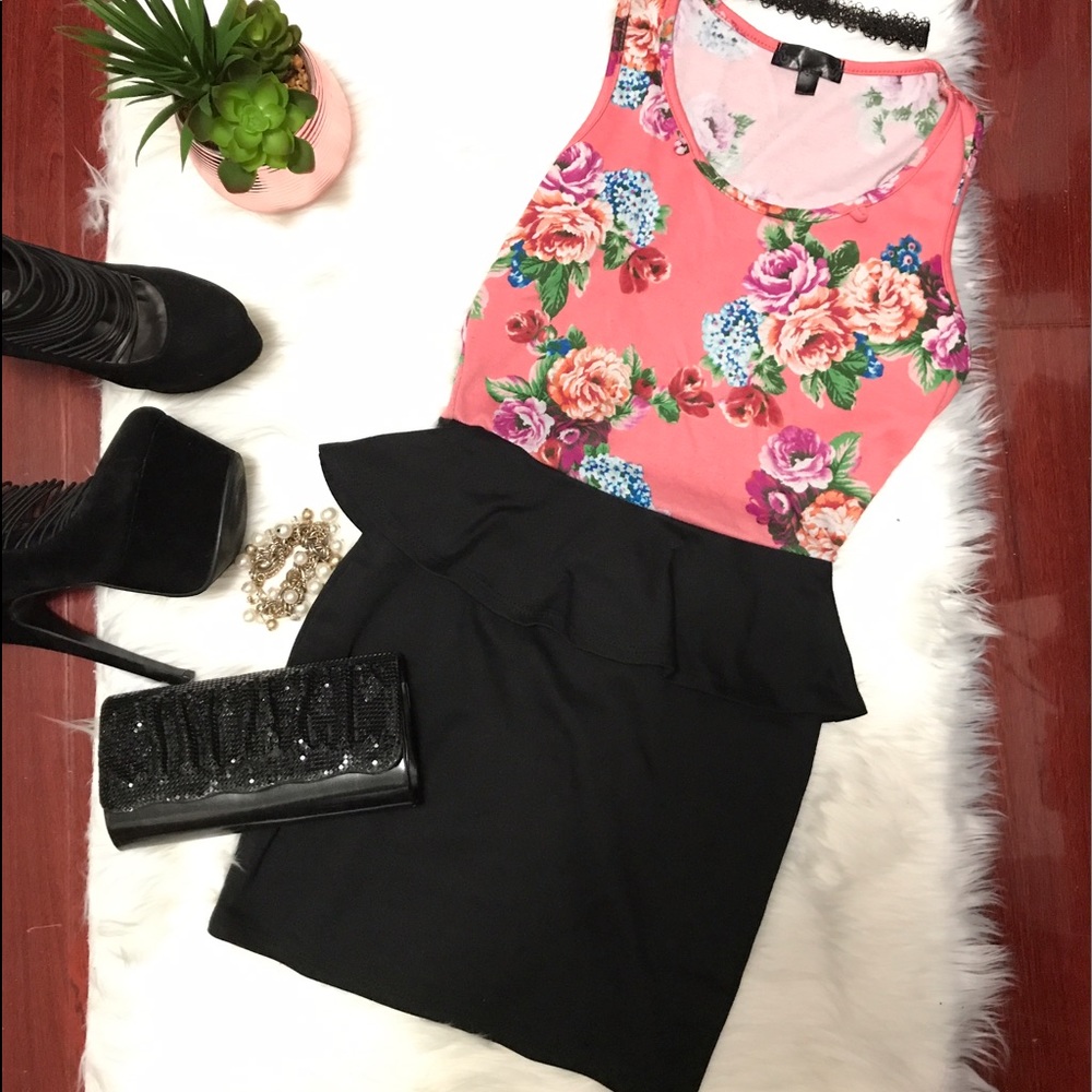 💖 HP 💖 Floral Peplum Dress S