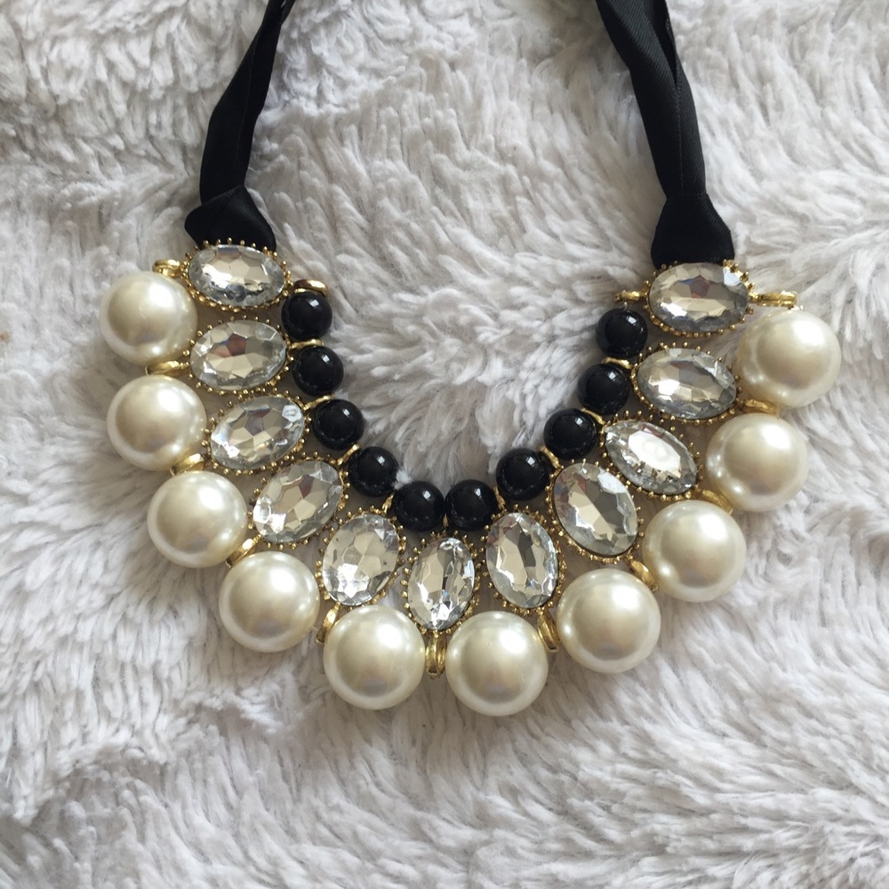 Jeweled necklace