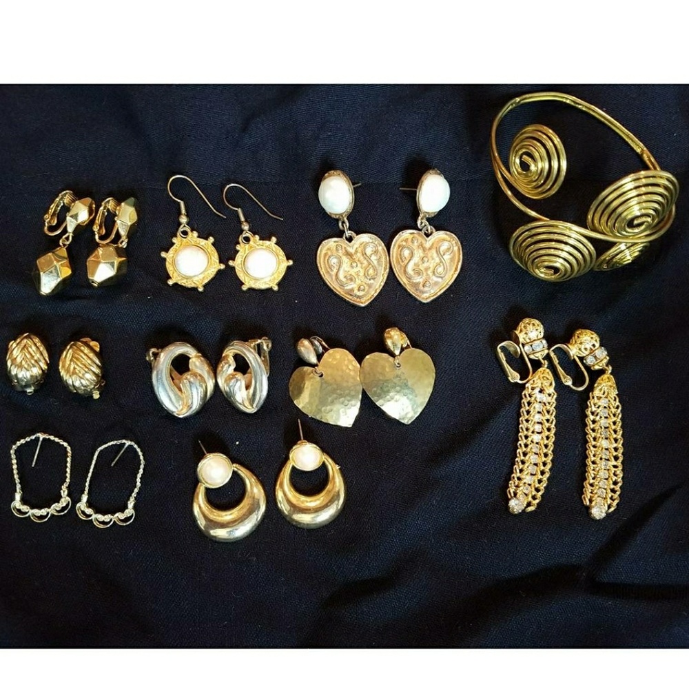 Gold jewelry lot