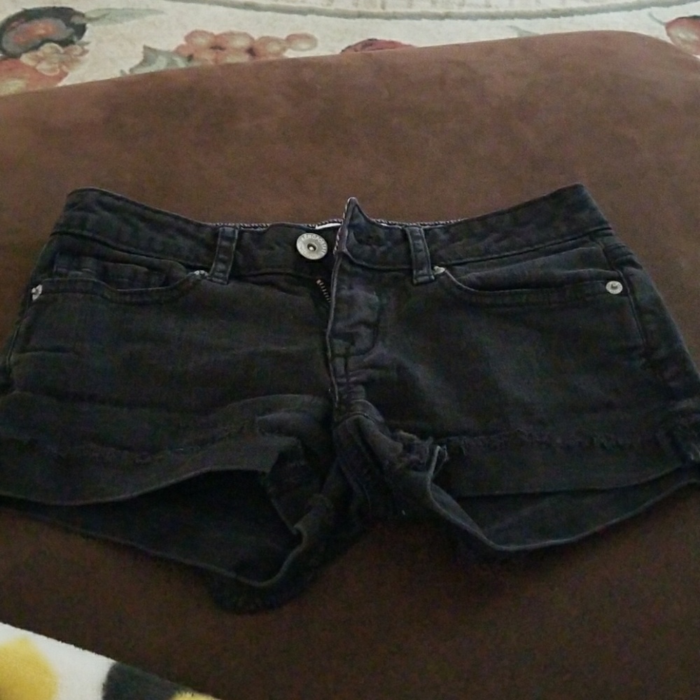 black aeropostale jean shorts