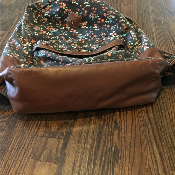 Empyre Floral Backpack - Picture 3 of 7