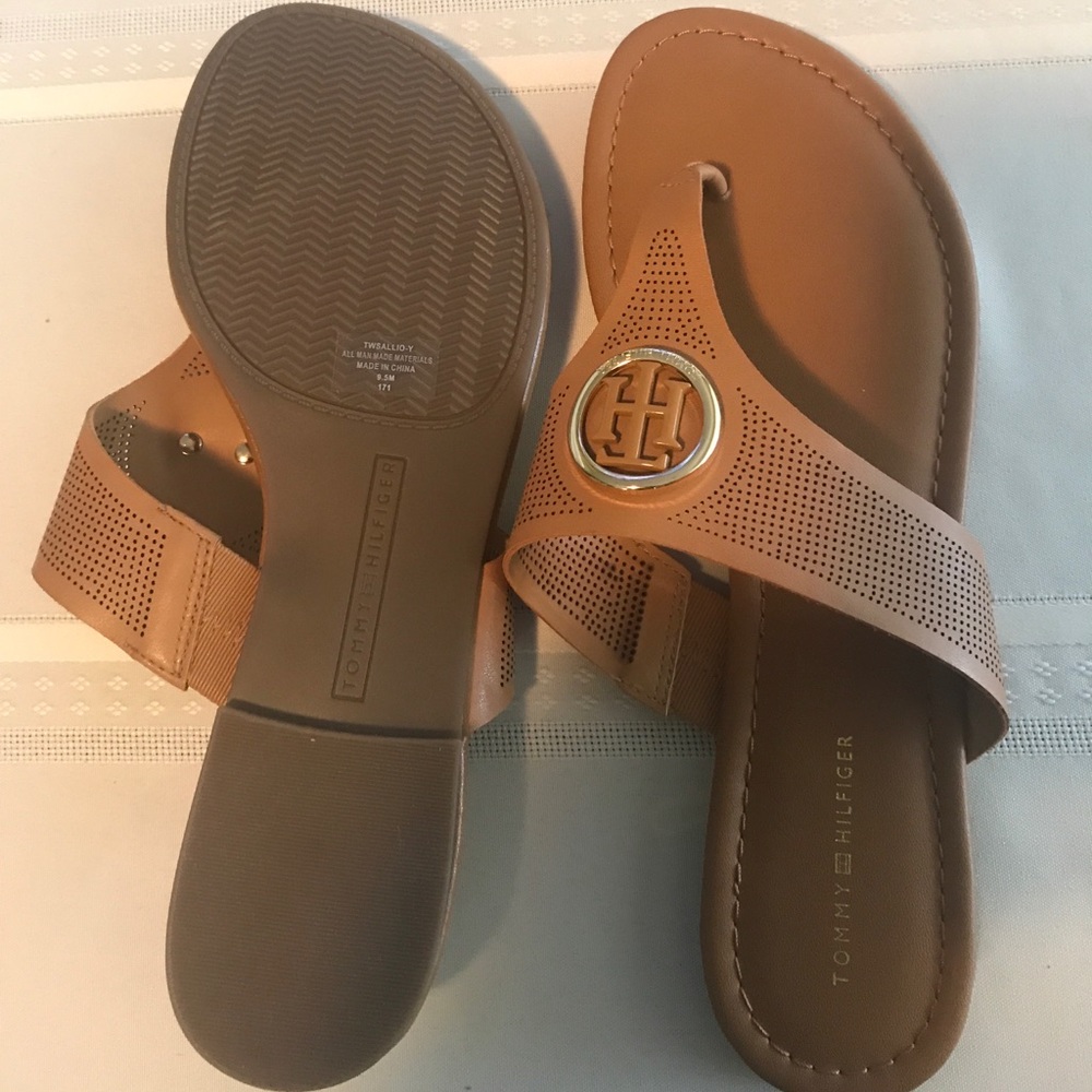 Tommy Hilfiger Sallio women's Thong Sandal NEW - Picture 5 of 6