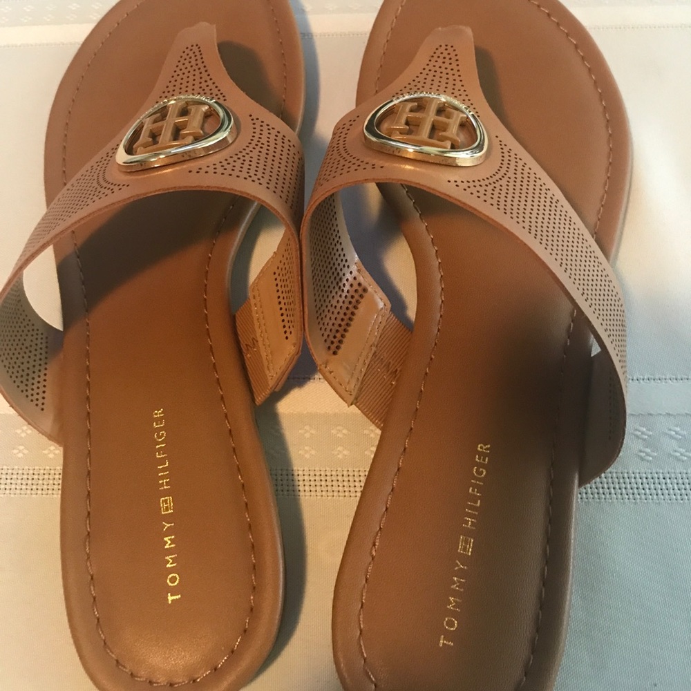 Tommy Hilfiger Sallio women's Thong Sandal NEW - Picture 6 of 6