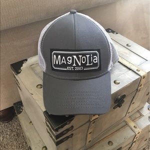 Magnolia Cap