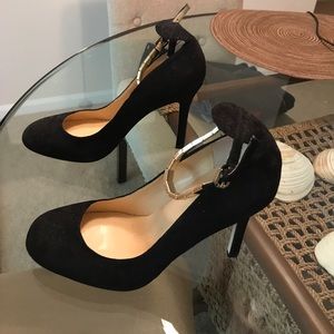 Brand new black Ivanka Trump high heels